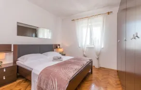 Beautiful home in Tinj - Image 4