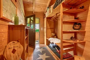 Chalet 'Pröllerhütte' with Private Terrace and Private Garden - Image 3