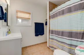 Cozy 3BR Renovated Home with Scenic Views! Near Downtown/Airport/Gaslamp Quarter - Image 2