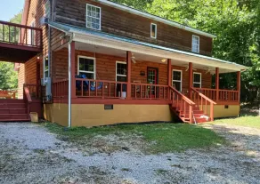 The Bunkhouse A two story rustic cabin 3BR 2BA - Image 5