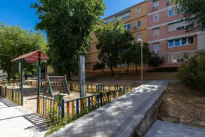 Apartamento 'Moratalaz' con Wi-Fi y aire acondicionado - Image 2