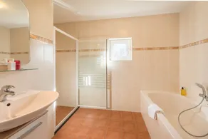 Charming villa for 8 people - Image 2