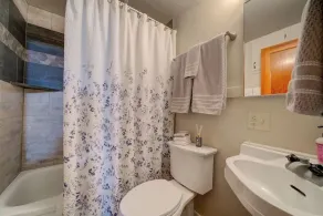 Downtown Apt, quiet & close to Main bozemanrents - Image 2