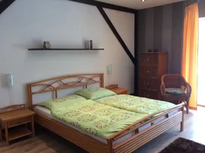 Vacation apartment directly on the lake with private access. - Image 4
