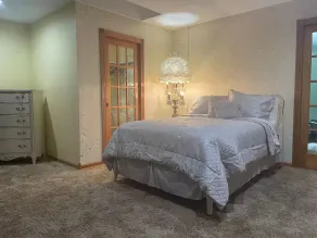 Cozy 5 bedroom home in Holly MI - Image 4