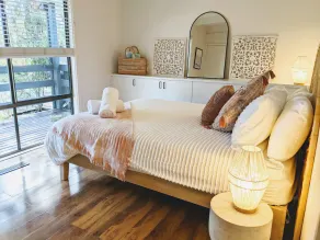 The Rare Rose Retreat - Image 4