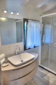 La Casa di Pietra - Tipica ligure, perfettamente restaurata per 5 persone, in paesino entroterra. - Image 2
