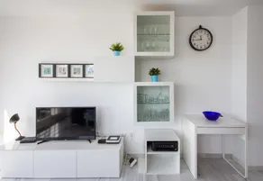 Apartment \"Lovely Renovated Penthouse\" At the Beach with Sea View - Image 2