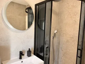 Spacious vacation apartment with sea view - Image 3