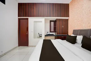 Classic Hotel Charanjit Arora - Image 5