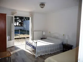 Large residence with private swimming pool 10X5, with wooded grounds - Image 3