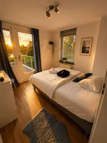 Genießen Sie Luxus in der Ferienvilla mit Hottub, Sauna und Terrasse am Wasser - Image 4