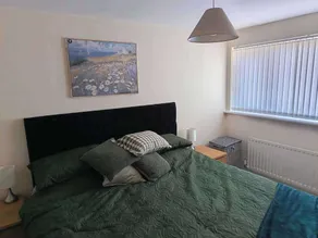 2 Bedroom House Sleeps 4 With Private Garden - Image 5