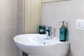 Logement de vacances \"Brezzadisudest\" avec Wi-Fi et espace extérieur privé - Image 4
