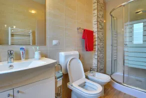 Villa soleada con piscina privada - Image 4