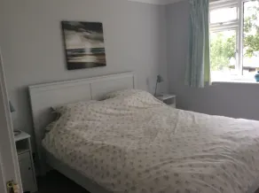 Bungalow med 3 soveværelser med stor sikker have tæt på sandstrande - Image 3