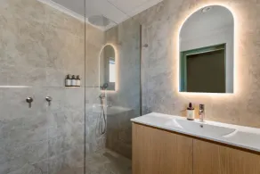Victoria Street Boutique Hotel Townsville - Image 5