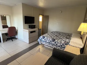 American Inn - Image 4