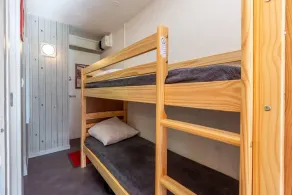 Ski-in/ski-out & foot of the slopes, 6th floor, view ski slopes, balcony, parking, ski locker, 25m² - Image 3