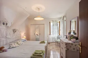 Appartamento 'Casa dei Fiori' adatto agli animali domestici con vista sulle montagne e Wi-Fi - Image 5