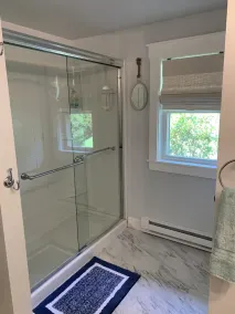 Chicky's Place - Spacious Two Bedroom Condo- 15 min walk to Footbridge Beach - Image 2