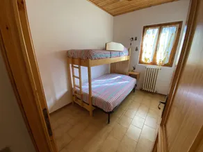 Cozy apartment with garden, pets allowed - Image 5