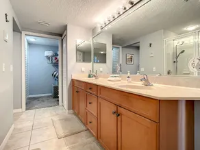 Stunning 3/2 Corner Unit With Gorgeous Sneak Peaks Of The Ocean Ow12-407 - Image 2