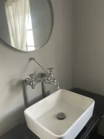 Downtown historic industrial loft, dog-friendly, sleeps 15+ - Image 3