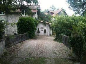 APPARTAMENTI DI LUSSO NELLA VALLE DI DORDOGNE SULLE BANCHE DEL FIUME DRONNE IL - Image 3