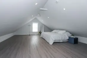 Cozy 3-Bdrm Home Near Clifton Hill | Long-Stay Winter Special - Image 5