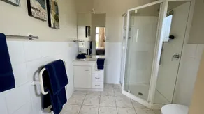 Oceans 8 - Mangawhai Heads Holiday Home - Image 3