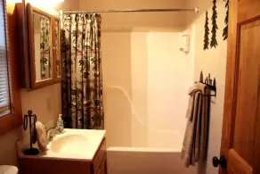 Mountain Views / Golf / Hot Tub / Cozy Cabin! - Image 2