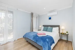 Free Flowing 3 Bedroom Family Home With Great Outdoors and Indoor Living Spaces - Image 5