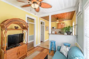 THE CARIBBEAN SUITE AT OLD COLORADO INN - Image 5