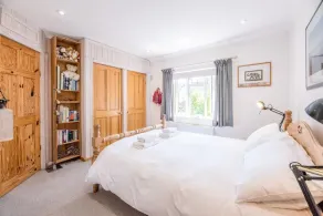 Number 27, Alderton - Image 5