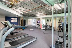 Sea City Views Takapuna Studio w Carpark - Image 2