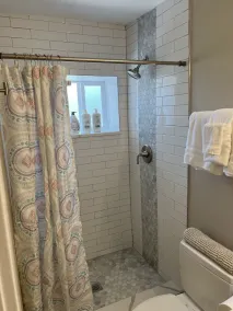 Cozy 1 bedroom in the heart of Brighton - Image 2