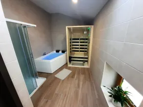 Schöne Wohnung mit Whirlpool und Grill - Image 4