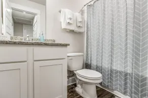 Elegant townhome + oversized luxury pool - Image 3