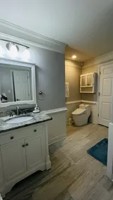 Lakefront Getaway - Image 4