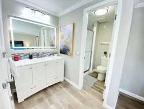 Spacious 3 🛏 3 🛁+ office + pool + garage + TVs in all bedrooms - Image 4