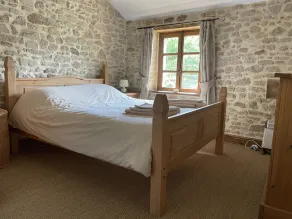 Former rustic bakery, four bedrooms, with pool in idyllic village - Image 5