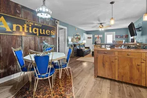 Pedal II - Private 2 Bedroom Apartment Close to Town ~ Walk Everywhere! - Image 5