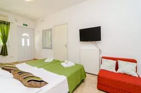 Apartments Versus - Image 4