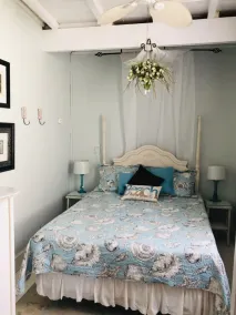 Victorian 2 bedroom flat 1 block from Beach! - Image 3