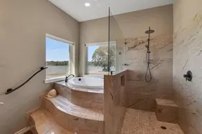 Newly Built Waterfront Lakehouse w/Private Pier - Image 3