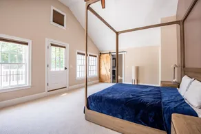 6 Bedroom 6.5 Baths Heated In-ground Pool Located in Dock Square! - Image 4