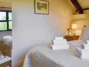 2 bedroom accommodation in Derriton, near Holsworthy - Image 5
