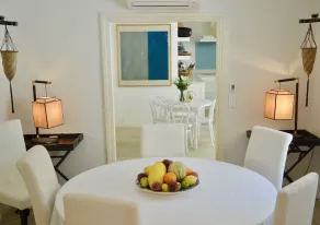 Spacious, stone villa with pool, sleep 10, 4 en-suite bedrooms, air conditioning - Image 3