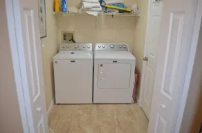 Palm Harbor style family resort - Image 2